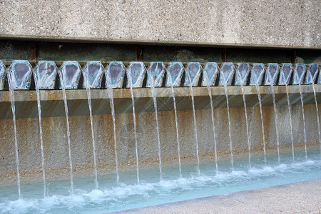 不喷泉水喷泉游客艺术水池溪流城市流动蓝色喷口背景图片