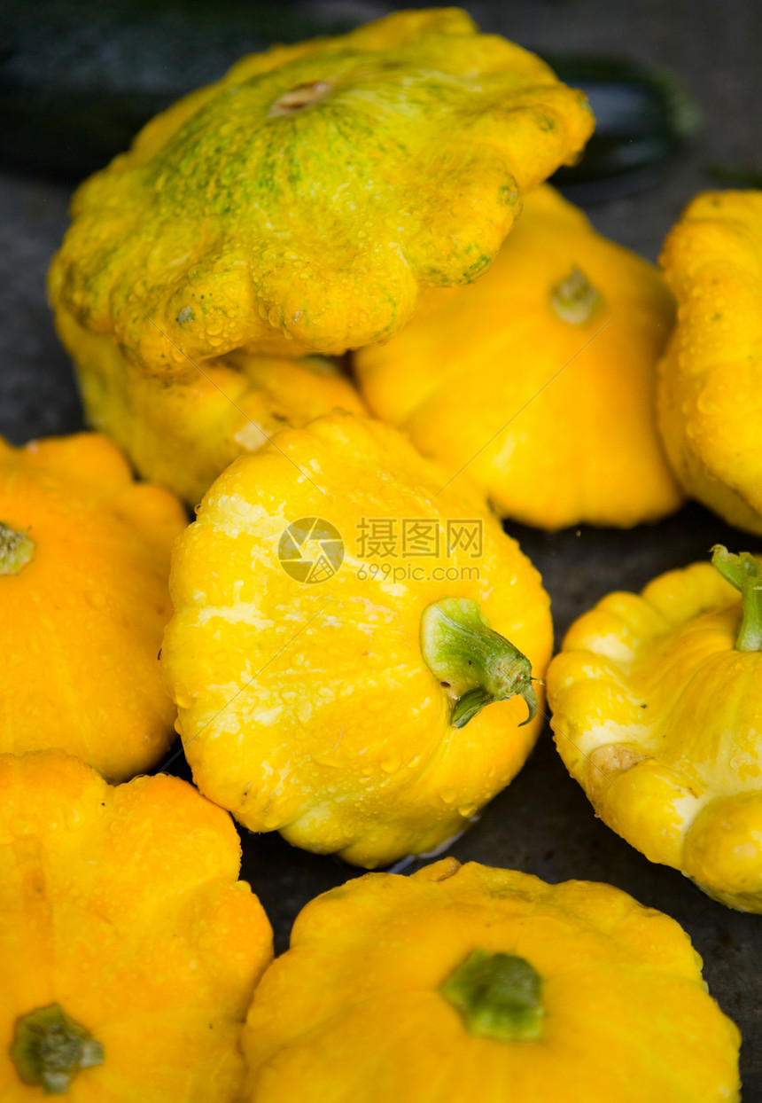 黄帕蒂潘壁球食物黄色南瓜农业收成摊位营养市场蔬菜扇贝图片