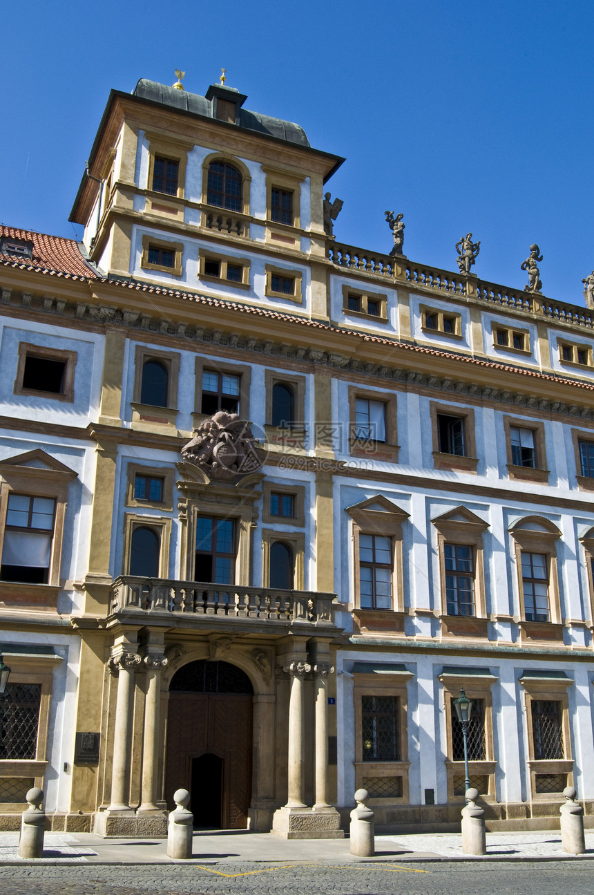 布拉格的旧宫殿旅行历史晴天蓝色假期文化城市建筑城堡天空图片