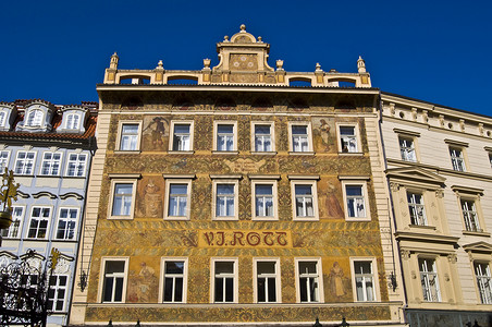 布拉格的旧宫殿晴天天空城市蓝色旅行建筑假期文化历史背景图片