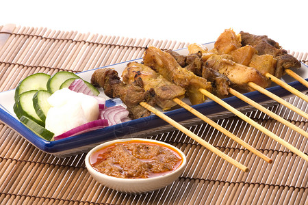 马来语盘子烤肉串高清图片