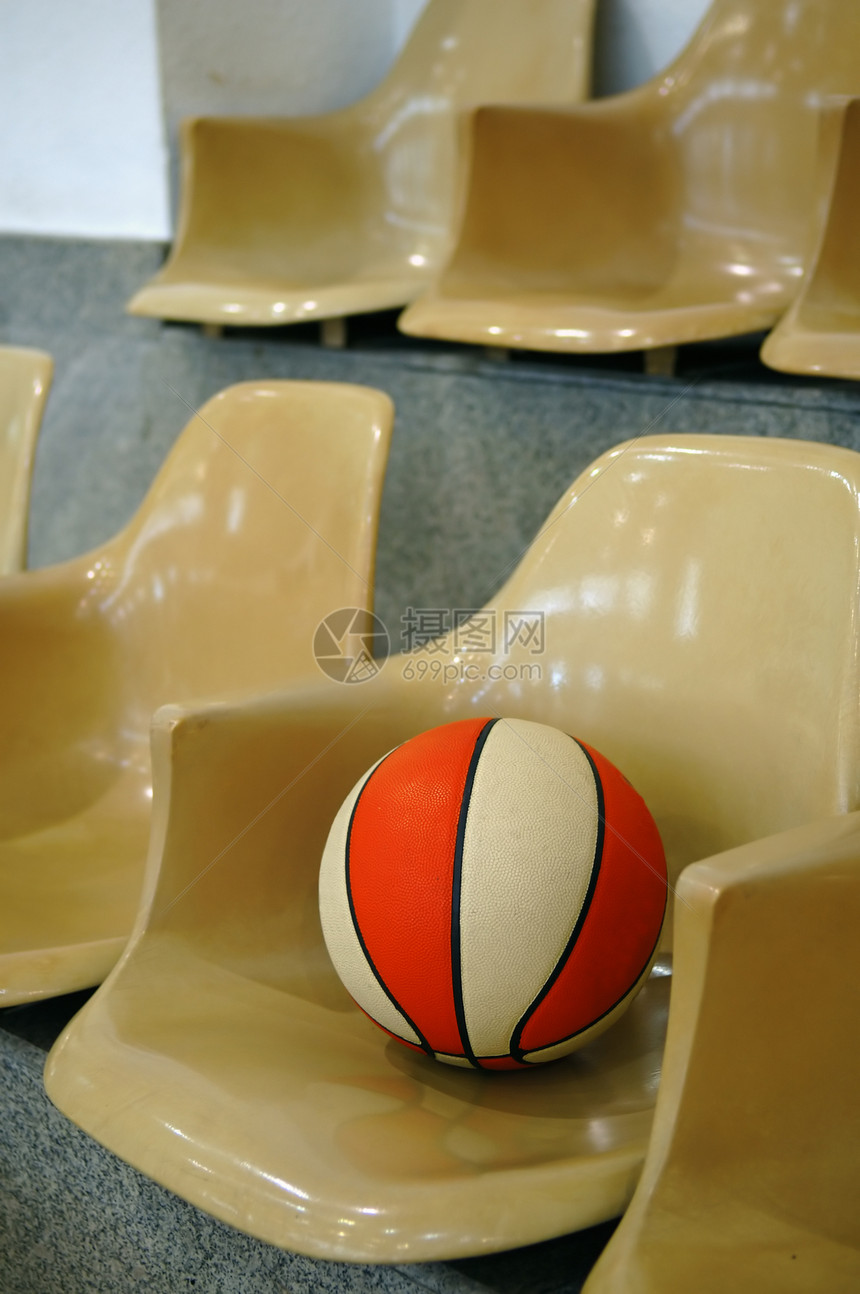 带篮球的教席长椅椅子对抗游戏体育场圆圈座位礼堂集会竞技场图片