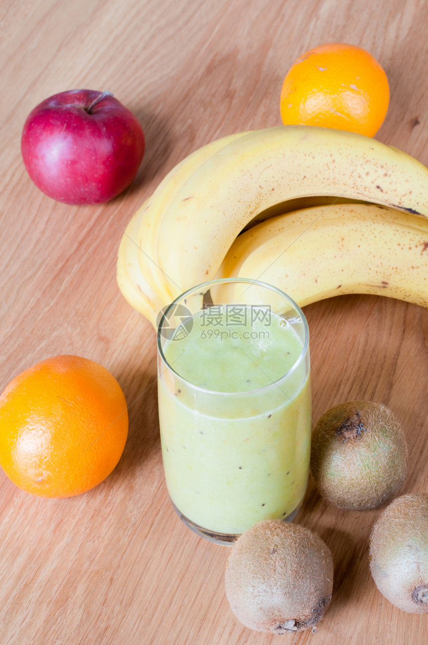 滑盘橙子香蕉营养水果饮料果味甜点奇异果玻璃早餐图片