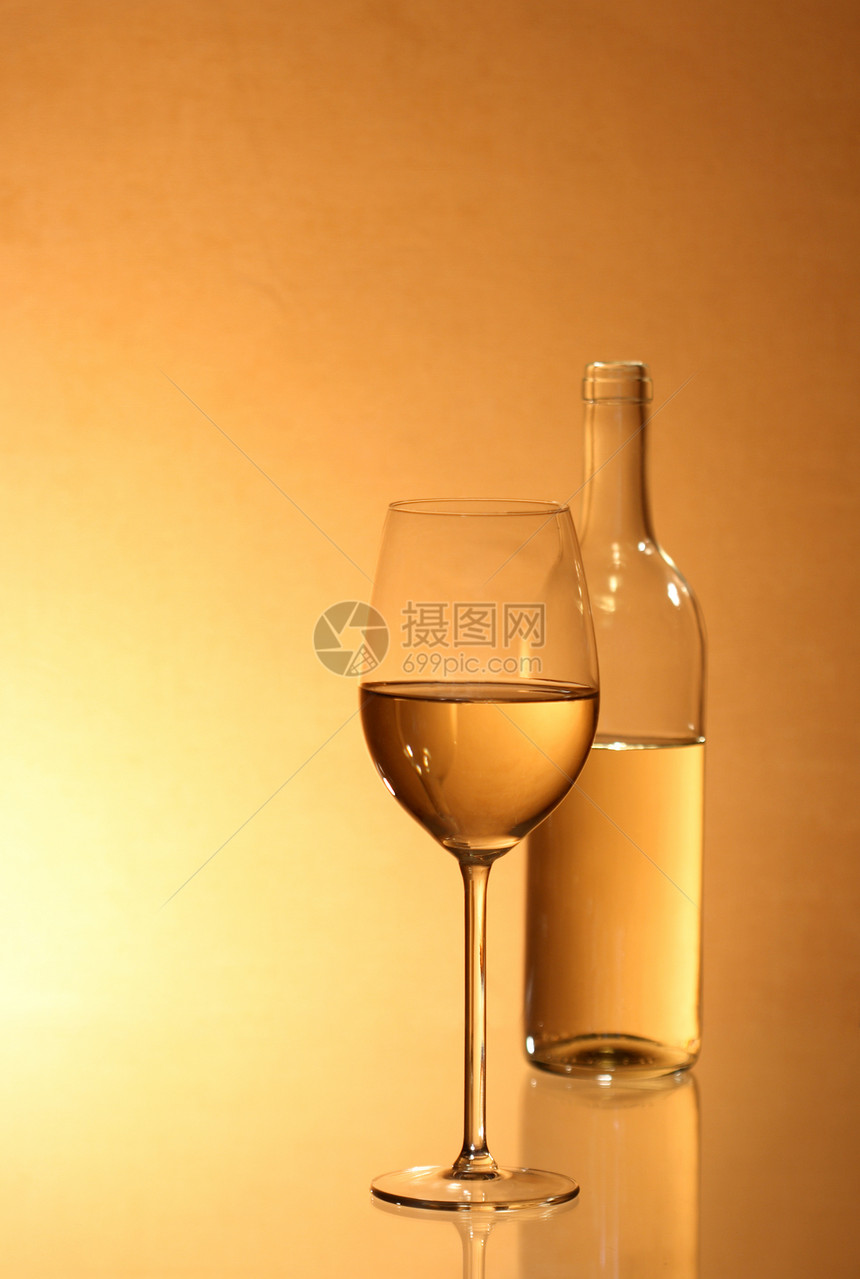 白葡萄酒酒精瓶子玻璃饮食餐具周年纪念日高脚杯白酒饮料图片