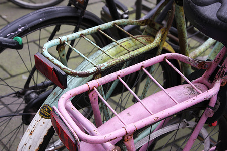自行车街拍街道粉色背景图片