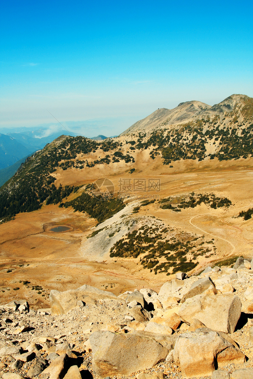 兰尼埃山高山岩石远足国家苔原森林松树树木火山风景图片