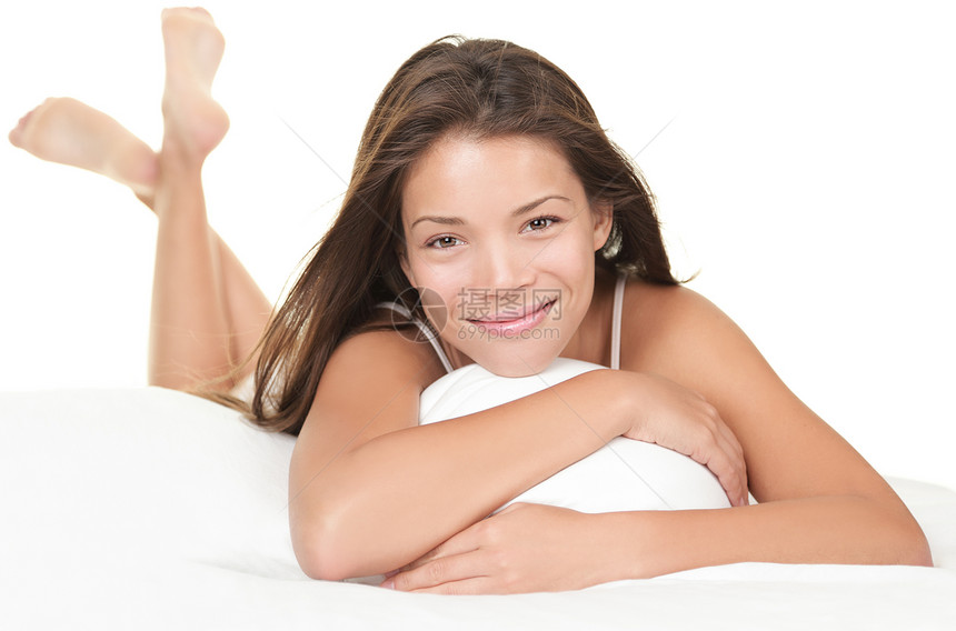 床上美丽的女人女孩们卧室女性休息身体黑发女士睡衣女孩时间图片