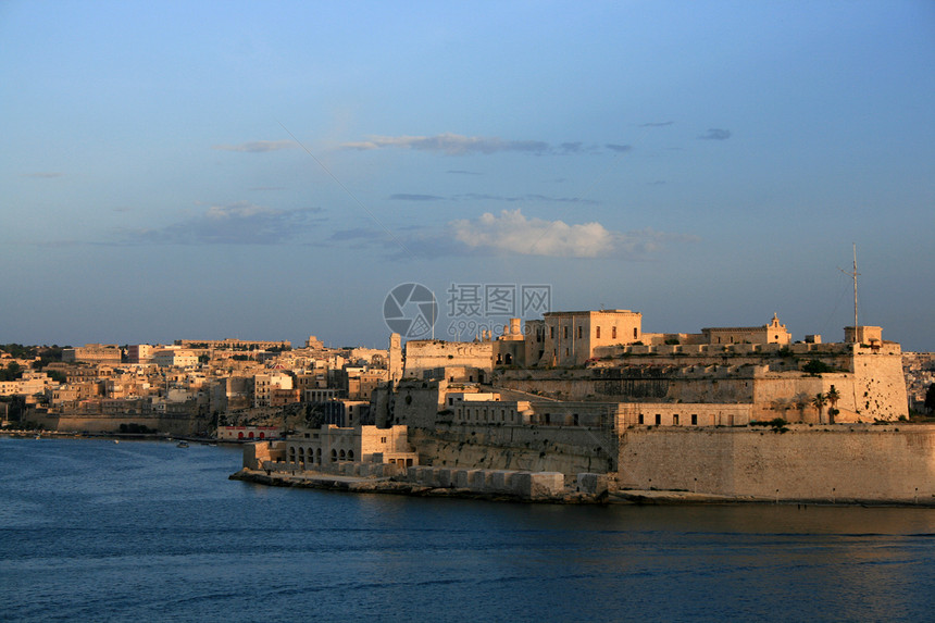 马耳他大港海洋建筑学全景天空堡垒石头蓝色地标港口图片