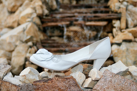 新娘鞋女性结婚鞋类婚礼庆典白色背景图片