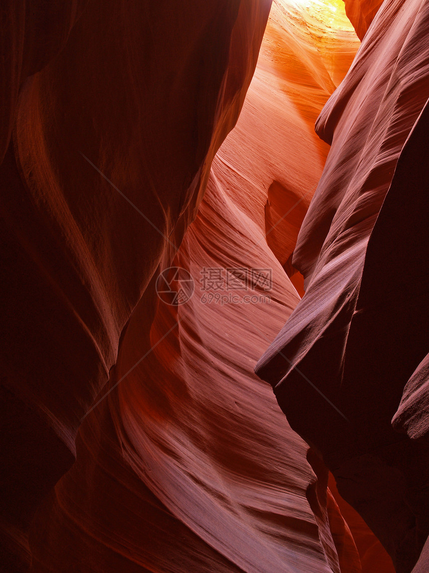 佩奇附近的上安特洛普斯小峡谷橙子侵蚀干旱沙漠石头洞穴红色黄色游客羚羊图片