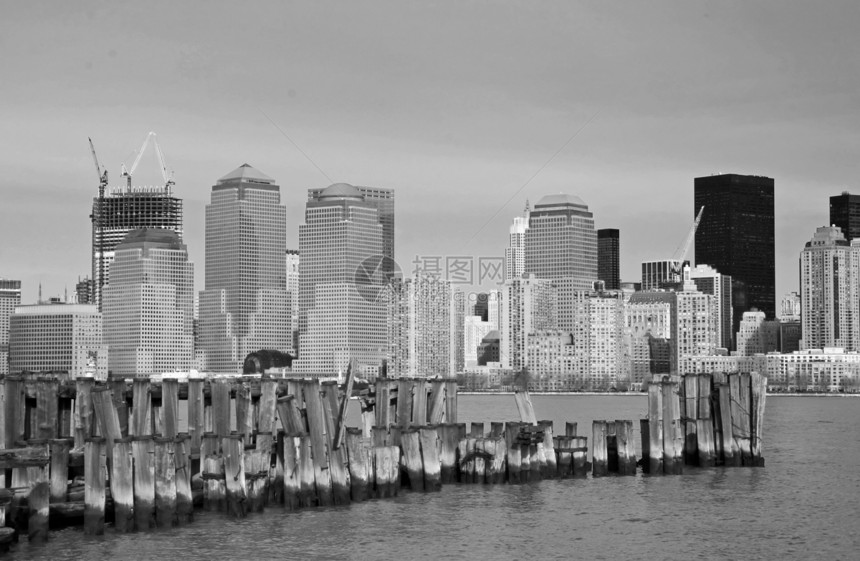 下曼哈顿天线摩天大楼中心商业国家旅行港口公园游客日落建筑学图片