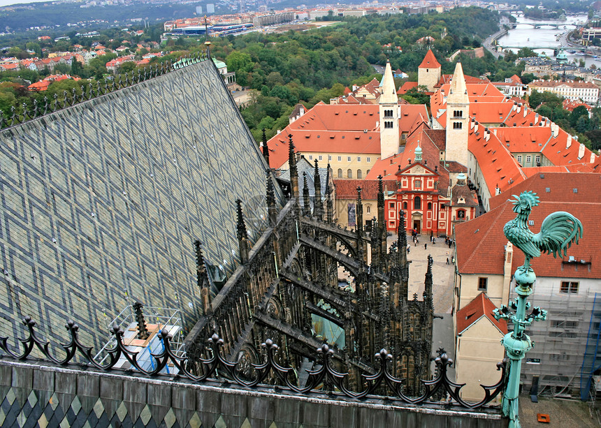 布拉格的空中观察大教堂天线国家宗教中心议会教会历史游客旅行图片