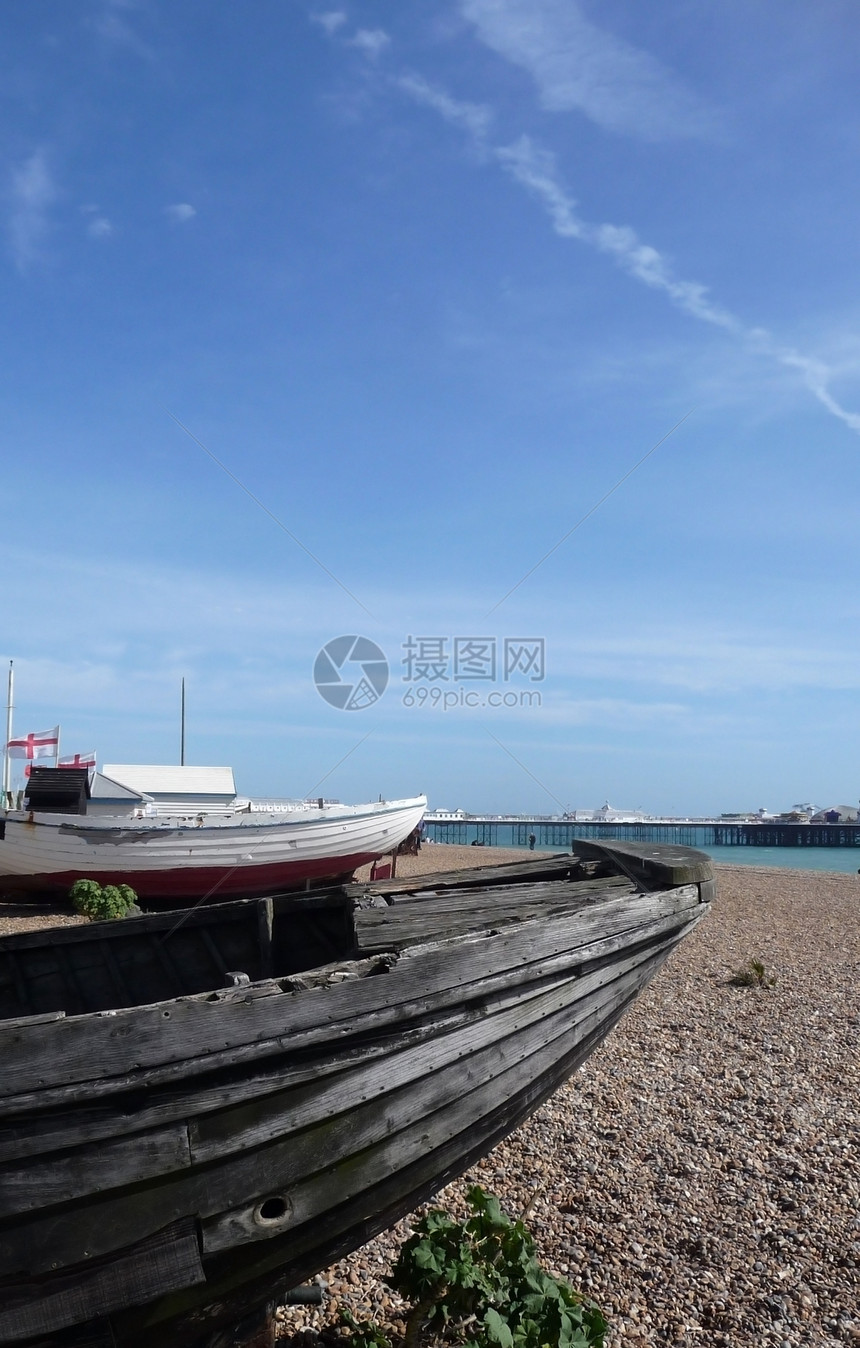 在布赖顿的老船旅游假期运动木头海岸帆船石头码头风景海滩图片