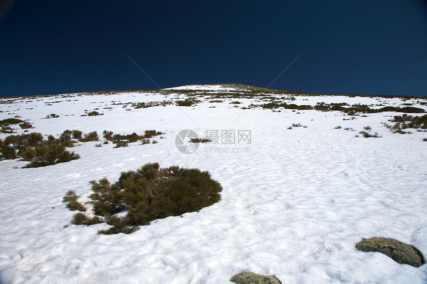 雪坡旅行国家蓝色白色岩石石头乡村顶峰图片