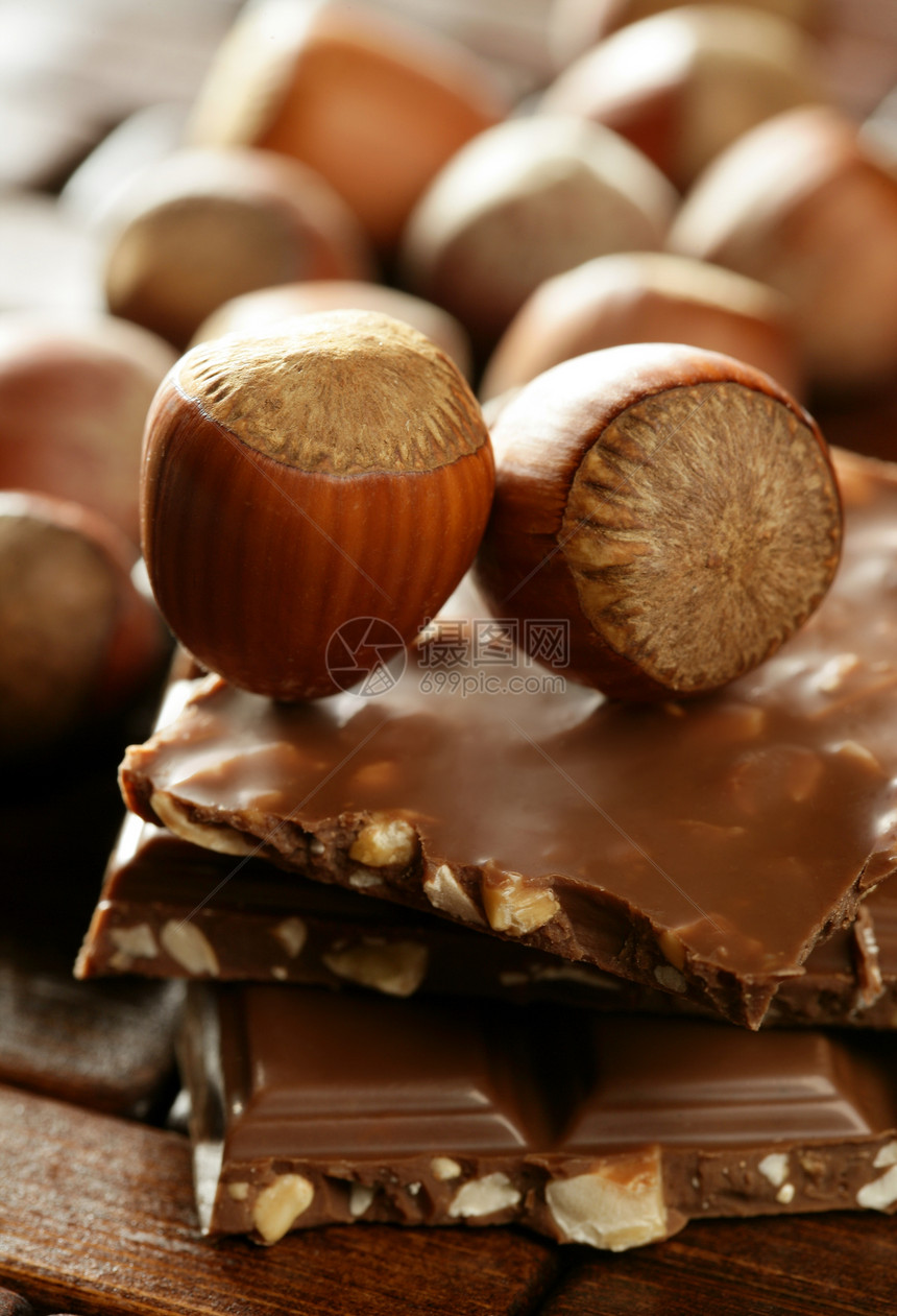 棕色醋中胡桃和巧克力可可早餐咖啡店饮食蛋糕宏观食物甜点营养美食图片