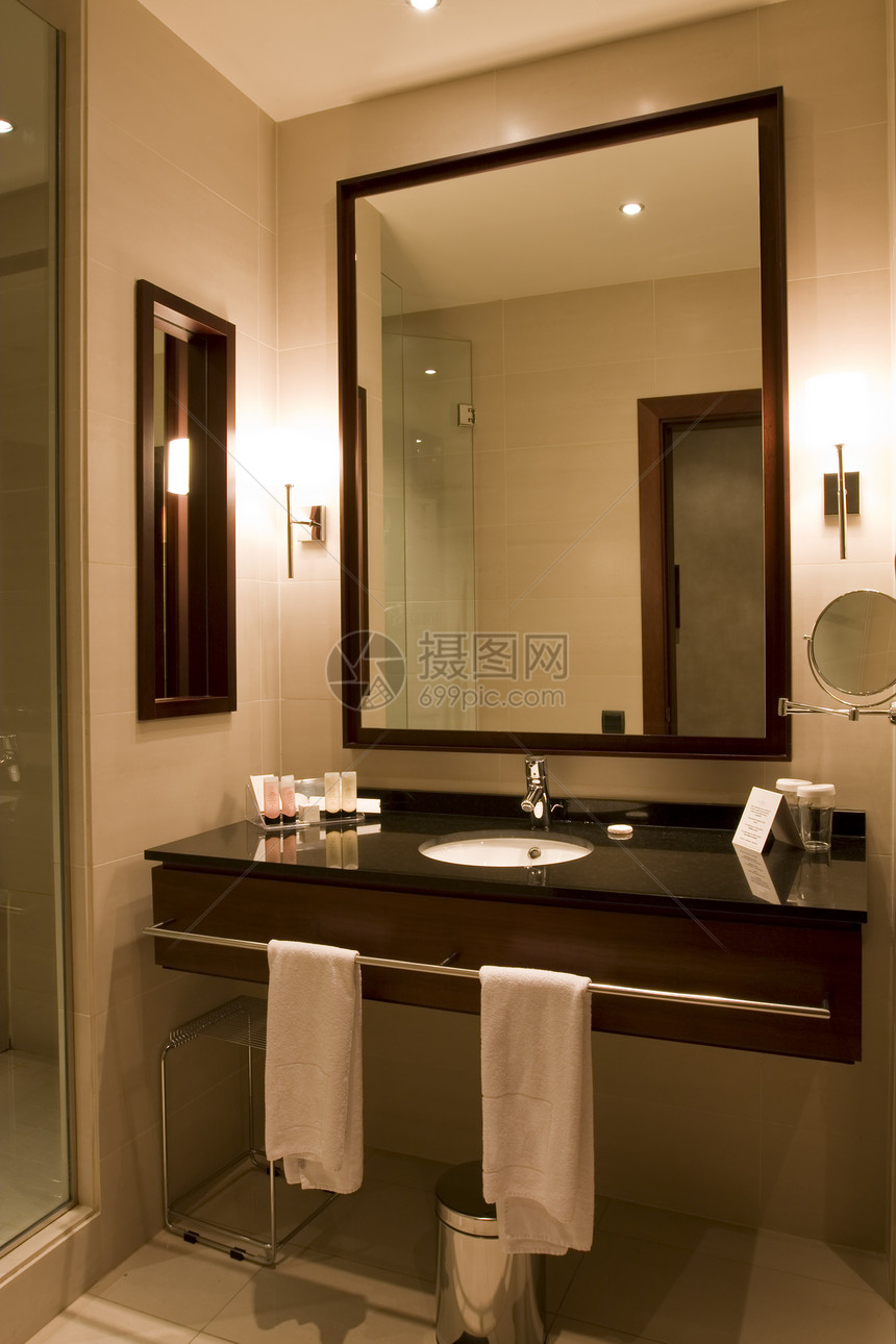 高级酒店或公寓式浴室图片