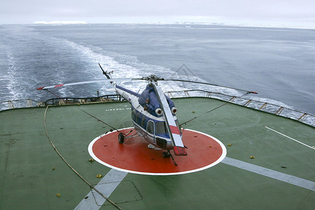 俄罗斯直升机破冰航班冻结空气背景图片