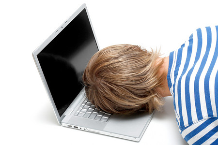 睡觉工作教育技术男人桌子互联网键盘电脑白色工人高清图片