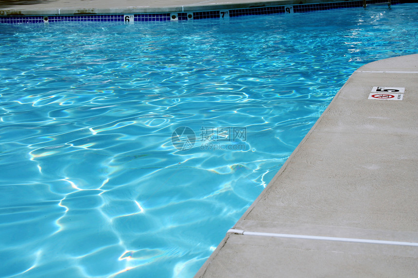 游泳池太阳酒店水池漂浮楼梯泳池乐趣潜水活动脚步图片