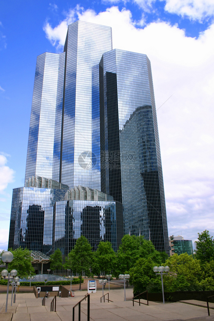 摩天大楼中心景观房屋建筑物总部城市街道防御地标天空图片