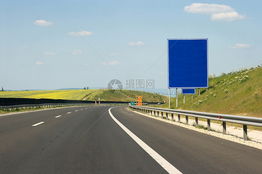 公路高速公路运动航程招牌运输发动机木板弯曲基础设施蓝色速度图片