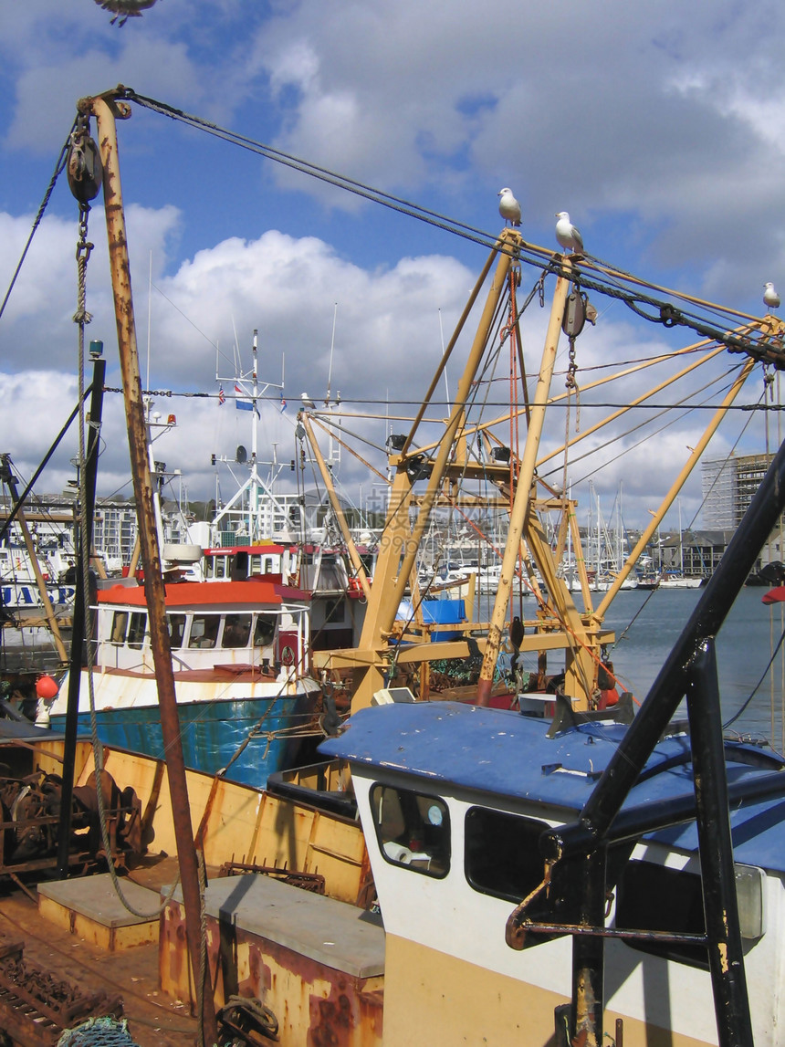 普利茅斯港渔船图片