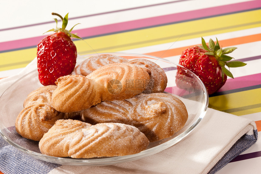 短面包饼干糕点红色甜点水果食物图片