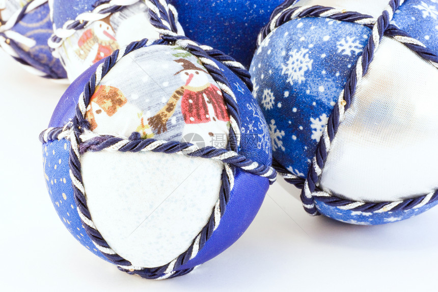 手工制作的圣诞球插图庆典装饰品展示宏观墙纸织物推介会纺织品蓝色图片