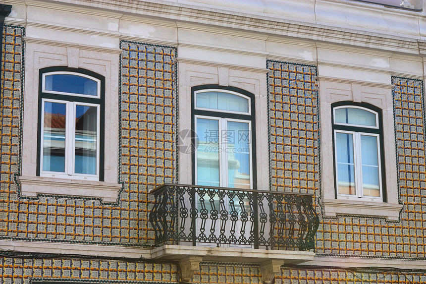 美丽的旧窗口裂缝房子窗台文化窗户旅行建筑学古董建筑旅游图片