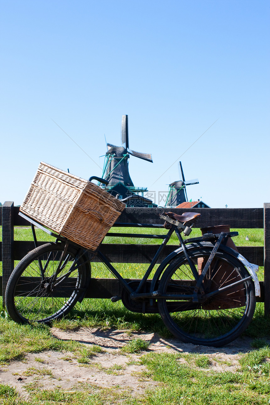 在荷兰的自行车照片铣削供电力量文化活力蓝色历史乡村农村图片