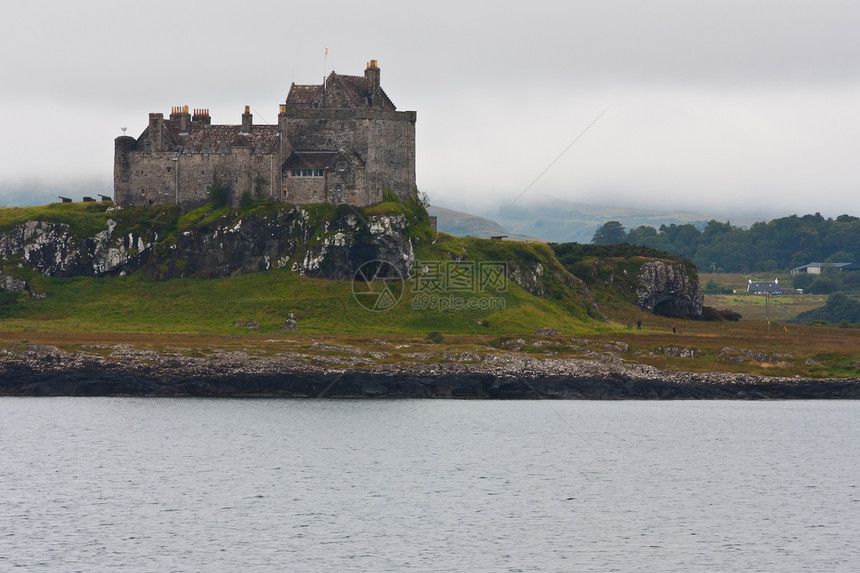 苏格兰城堡堡垒多云历史性反射旅游地标建筑石头高地氏族图片