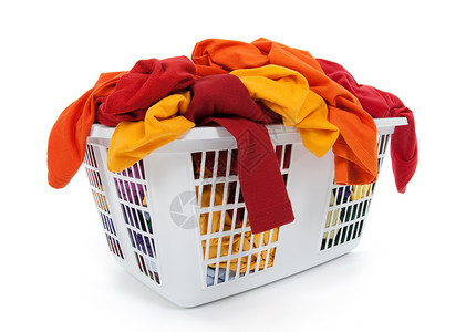红色的衣服衣服在洗衣篮里 红色 橙色 黄色背景