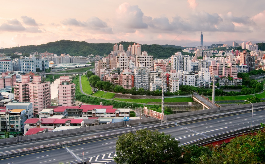 高速公路城景城市建筑学市中心摩天大楼天际城市场景交通旅行全景公寓图片