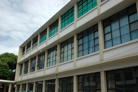 大学建设学院天空蓝色建筑建筑物校园建筑学机构教育背景图片