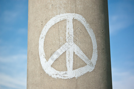 和平签署关于蓝天具体支柱的 和平信号背景图片