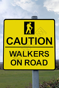 安全警告路牌警告路牌上带有剪切路径的行人背景