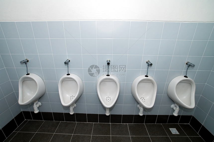 厕所洗手间组织男人卫生壁橱小便男士排尿浴室民众图片