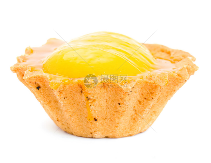 白纸上孤立的黄奶油蛋糕图片