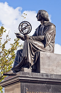 尼古拉斯哥白尼天文学纪念碑宇宙学家天文学家雕像历史性纪念馆背景图片