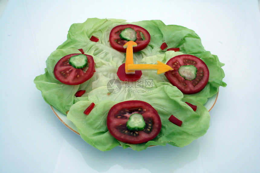 沙拉时钟敷料时间维生素辣椒午餐盘子花园黄瓜叶子饮食图片