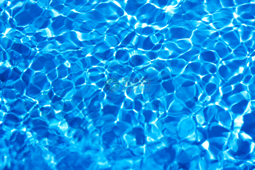 透明蓝色水图片