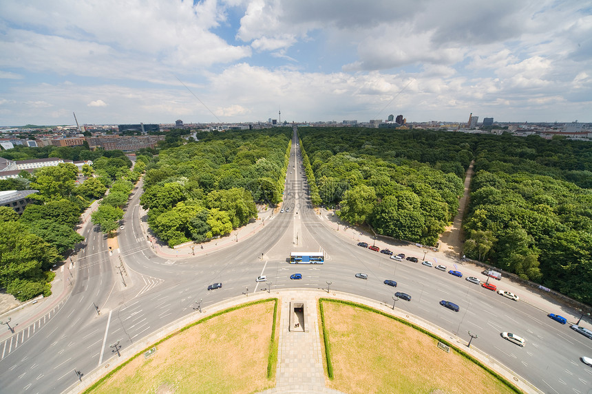 柏林全貌规则围城树木绿色街道雕像首都城市交通回旋处图片