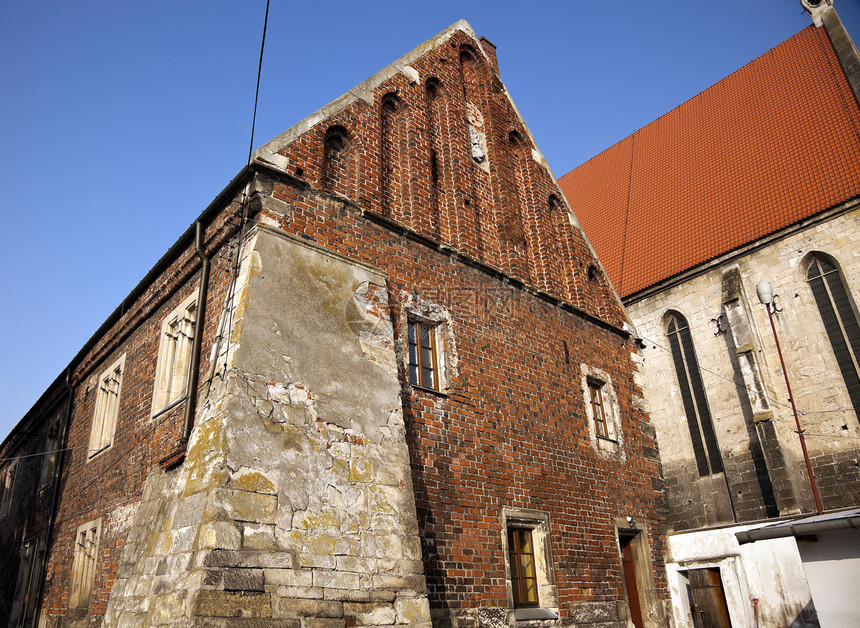 在威斯利卡的Dlugosz之家大教堂历史宗教房子教会图片