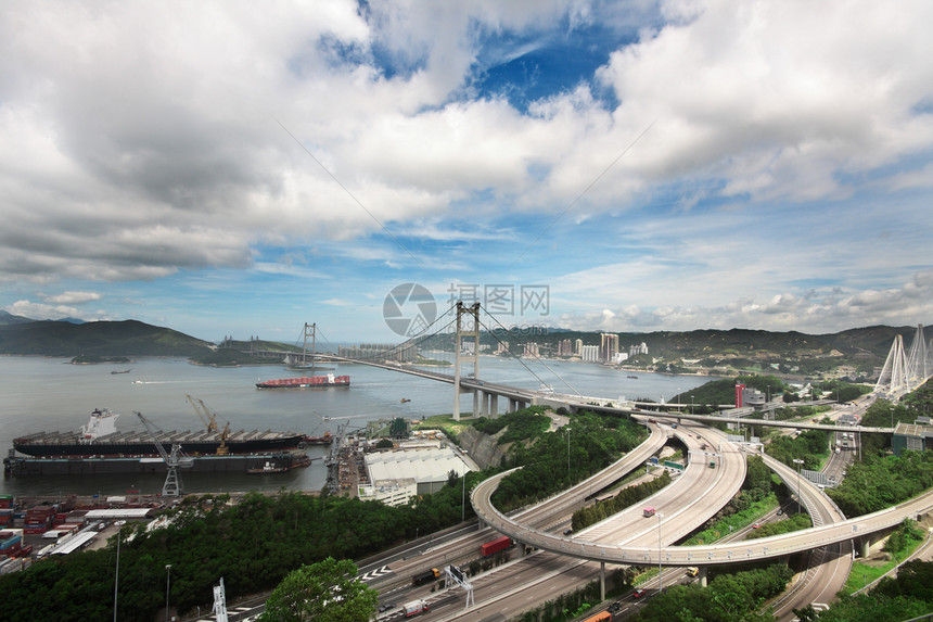 香港清马桥旅行场景射线曲线交通城市车辆蓝色海洋辉光图片