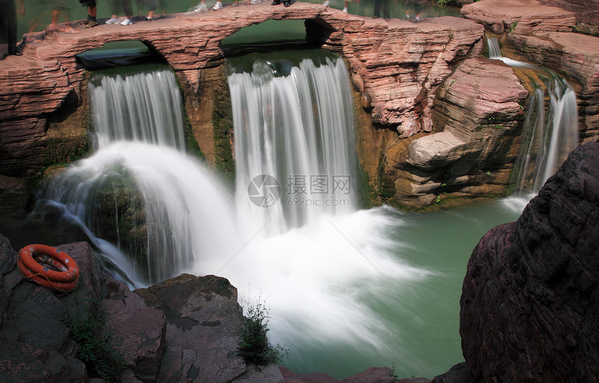 中国云台山的瀑水和级联地质学运泰瀑布运动岩石旅行溪流力量地质旅游图片