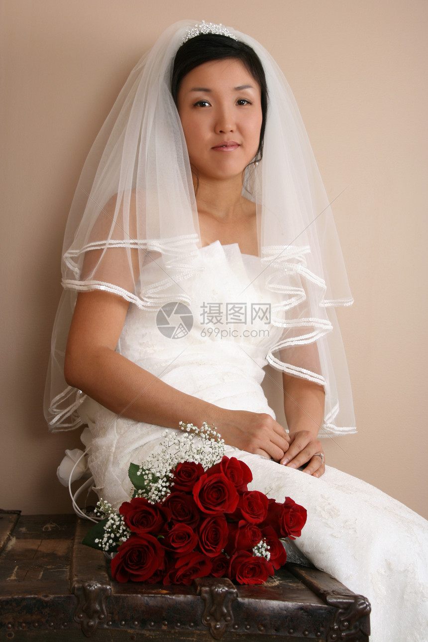 美丽的新娘花朵女性婚姻女士婚礼喜悦面纱快乐裙子花束图片