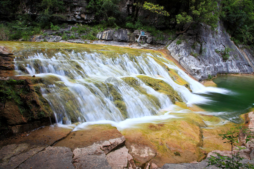 中国云台山的瀑水和级联茶点地质学地质旅游溪流岩石踪迹蓝色瀑布吸引力图片