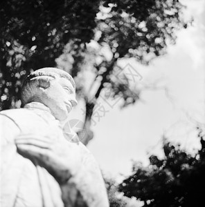 纪念碑寂寞艺术性数数黑与白白银贵族公园时代乡愁雕塑高清图片
