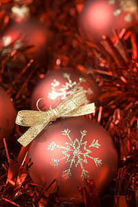 圣诞舞会装饰品金子红色玩具背景图片