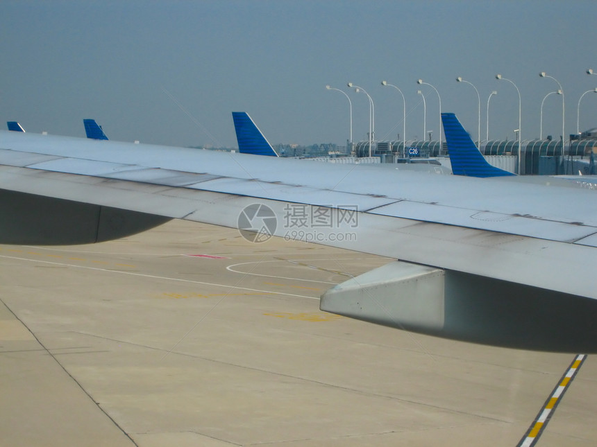 机场和飞机客机航空控制跑道翅膀技术旅游运输人士飞行员图片